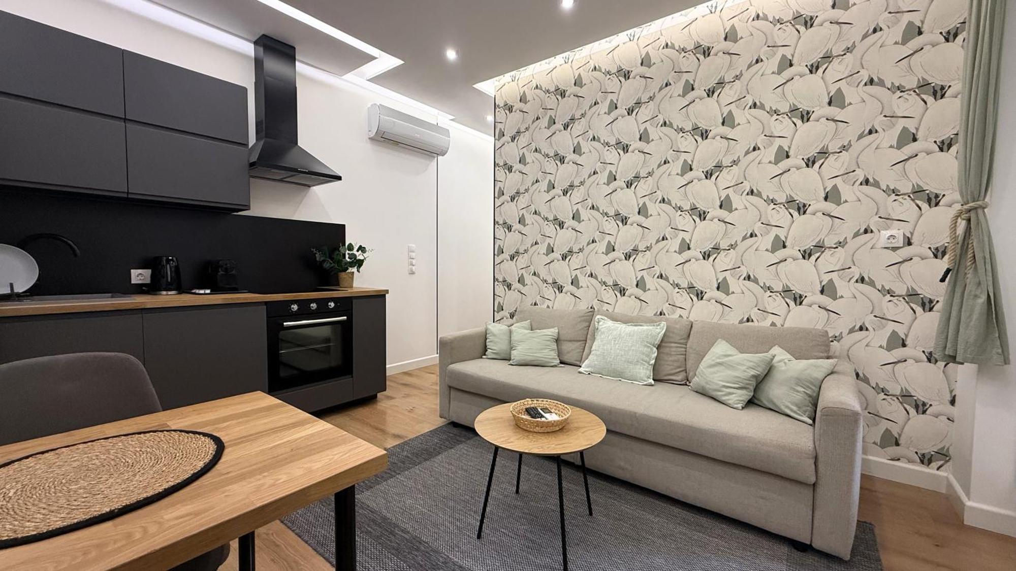 Sipsix Apartment - Modern 2 Bedroom Newly Renovated Flat With Ac In Budapest City Centre, Budapest